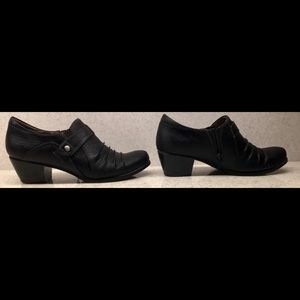 9.5 black bootie